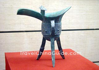 Bronze Drinking Vessel, Shang Dynasty